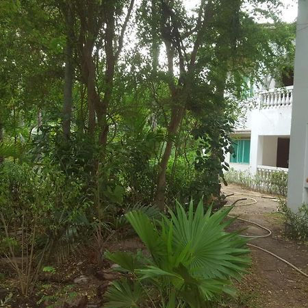 Savannah Cottages Mombasa Bagian luar foto