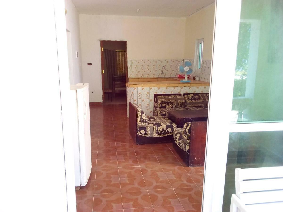 Savannah Cottages Mombasa Bagian luar foto