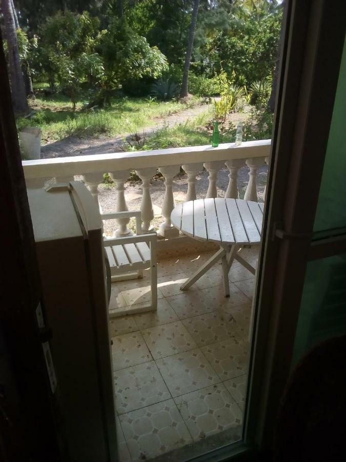 Savannah Cottages Mombasa Bagian luar foto