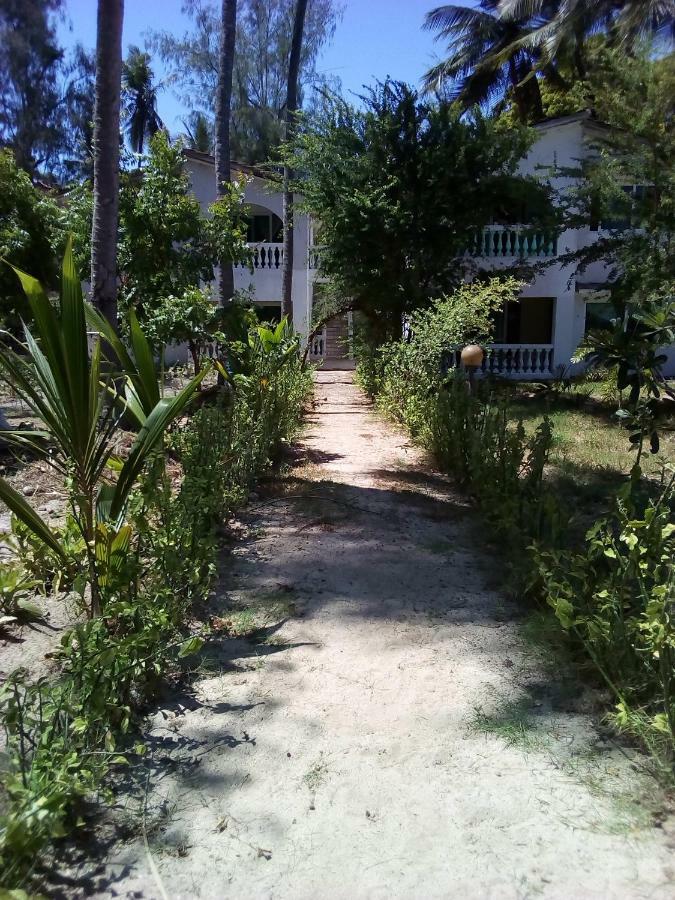 Savannah Cottages Mombasa Bagian luar foto